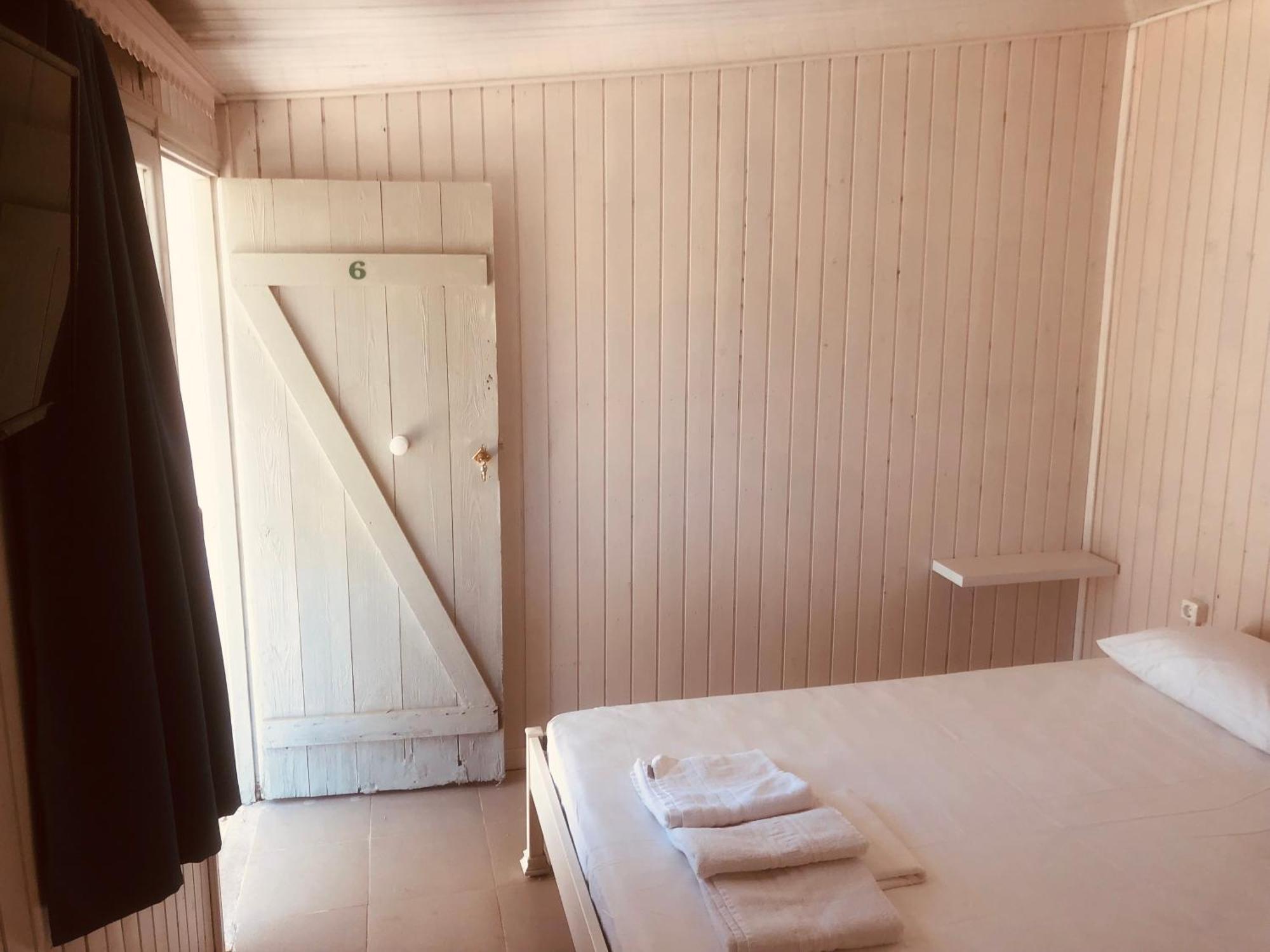 Barreira Beachfront Rooms 6 Kalamata Eksteriør billede